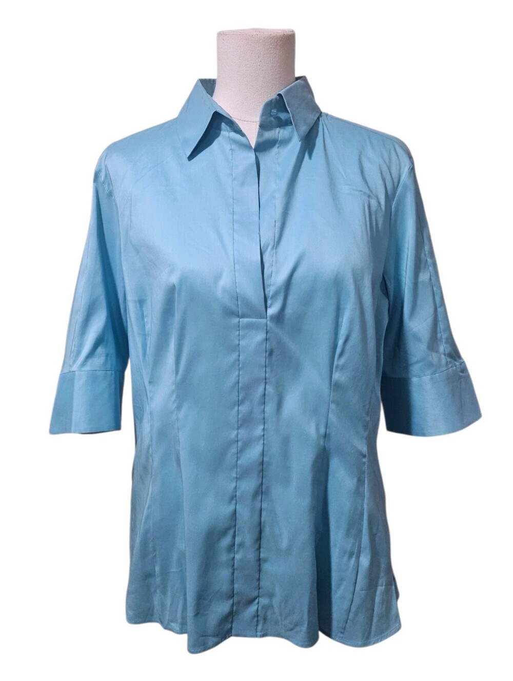 NWT Hugo Boss Sky Blue Button-Down Collared Blouse Size 12